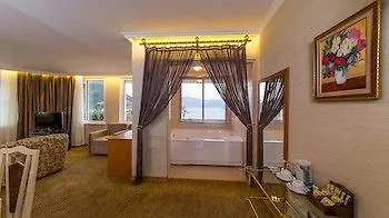 L'Etoile Hotel İçmeler